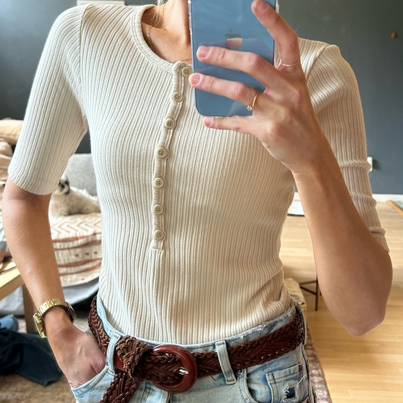 Reformation “Lizzie” Top// Beige, Size Small - Picture 2 of 6